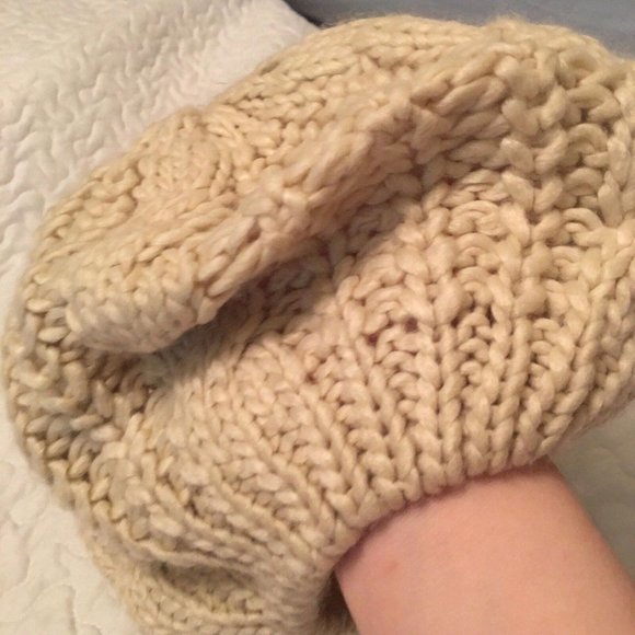 Knitted Beige Crochet Hat - Picture 4 of 4